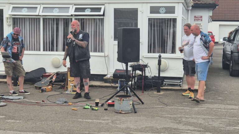 Ian on the mic